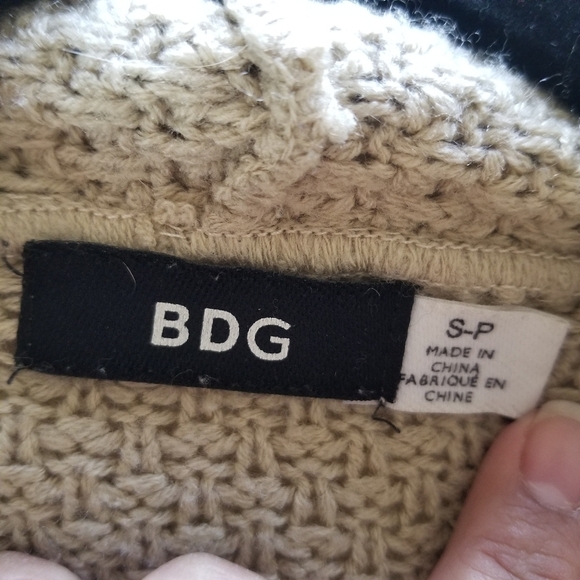 BDG | Knit Cardigan - Picture 3 of 7